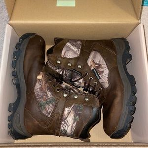 Field and Stream Youth Woodsman Boots✨